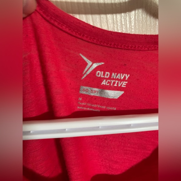 **2 for $20**🛍️ OLD NAVY Red Workout Tank Medium - Picture 3 of 6